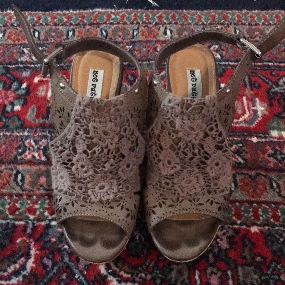 Cork wedges